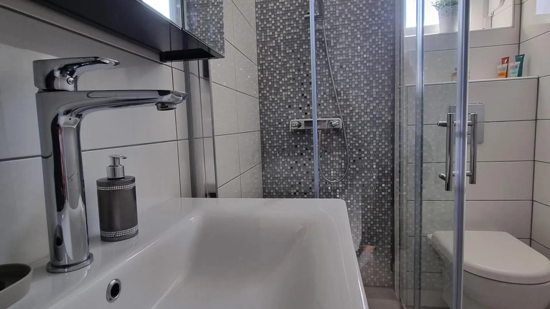 Apartmani Mia I Josip Crikvenica Apartment